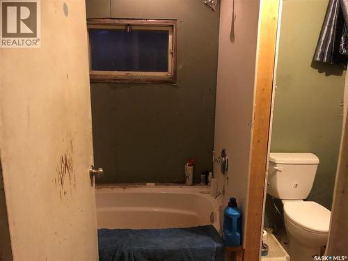 121 5Th Street, Bladworth, SK - Indoor Photo Showing Bathroom