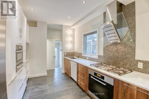 87 Guigues Avenue, Ottawa, ON - Indoor Photo Showing Kitchen With Upgraded Kitchen