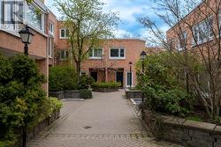16 - 390 WELLESLEY STREET E Toronto, ON M4X 1H6