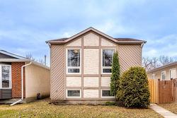 36 Paddington Road  Winnipeg, MB R2N 1R4