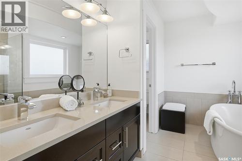 258 Whalley Crescent, Saskatoon, SK - Indoor Photo Showing Bathroom
