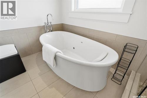 258 Whalley Crescent, Saskatoon, SK - Indoor Photo Showing Bathroom