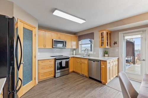 147 Lindmere Dr, Winnipeg, MB 