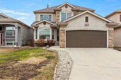 147 Lindmere DR  Winnipeg, MB R3P 2R5
