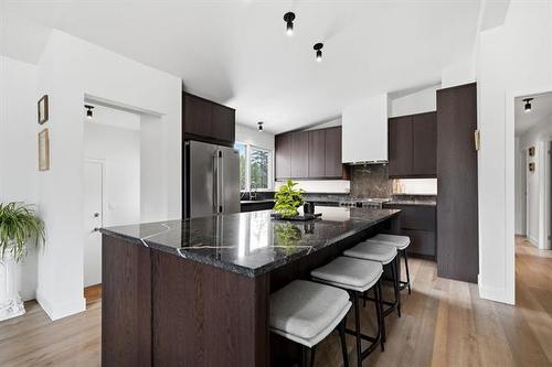 231 Carriage Rd, Winnipeg, MB 