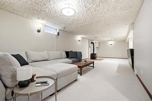 231 Carriage Rd, Winnipeg, MB 