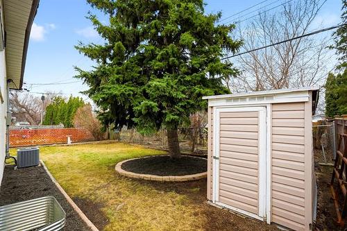 231 Carriage Rd, Winnipeg, MB 