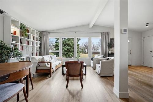 231 Carriage Rd, Winnipeg, MB 