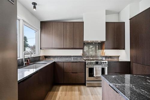 231 Carriage Rd, Winnipeg, MB 