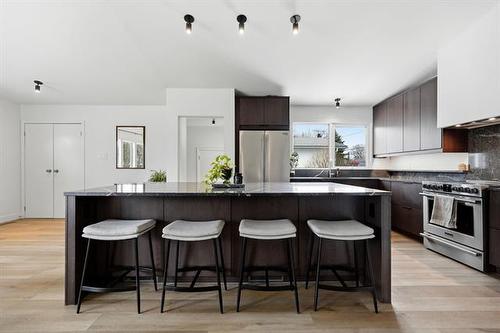 231 Carriage Rd, Winnipeg, MB 
