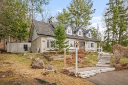 1421 Rue des Pierrots  Sainte-Adèle, QC J8B 3A5