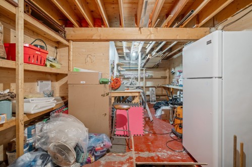 Atelier - 1421 Rue Des Pierrots, Sainte-Adèle, QC - Indoor Photo Showing Basement