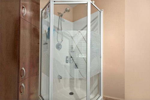 Salle de bains - 6 Rue Aimé-Aubry, Rigaud, QC - Indoor Photo Showing Bathroom