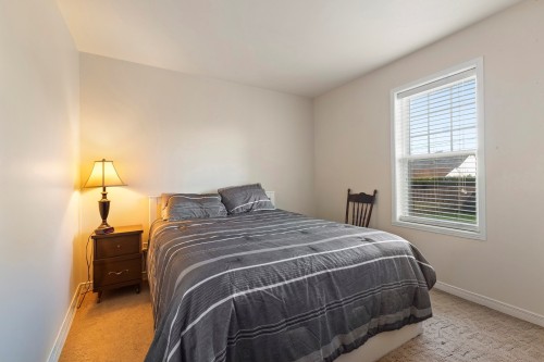 Chambre à coucher - 6 Rue Aimé-Aubry, Rigaud, QC - Indoor Photo Showing Bedroom