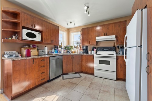 Cuisine - 6 Rue Aimé-Aubry, Rigaud, QC - Indoor Photo Showing Kitchen With Double Sink
