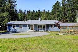 520 Corcan Rd Qualicum Beach, BC V9K 2E9