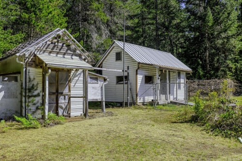 520 Corcan Rd, Qualicum Beach, BC 