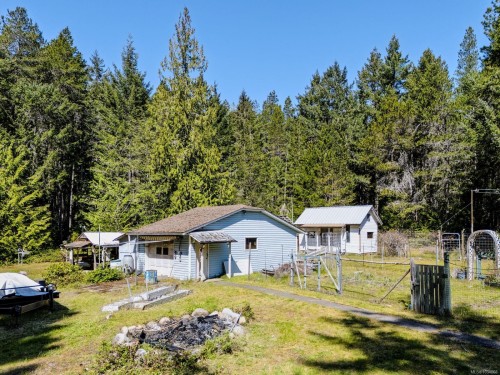 520 Corcan Rd, Qualicum Beach, BC 