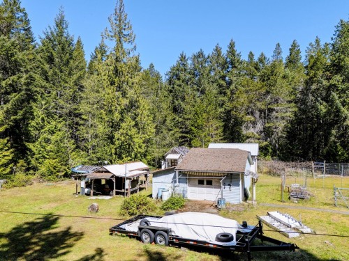 520 Corcan Rd, Qualicum Beach, BC 