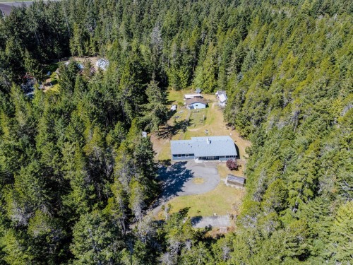 520 Corcan Rd, Qualicum Beach, BC 
