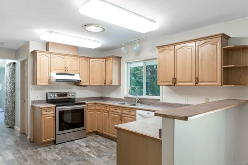 520 Corcan Rd, Qualicum Beach, BC 