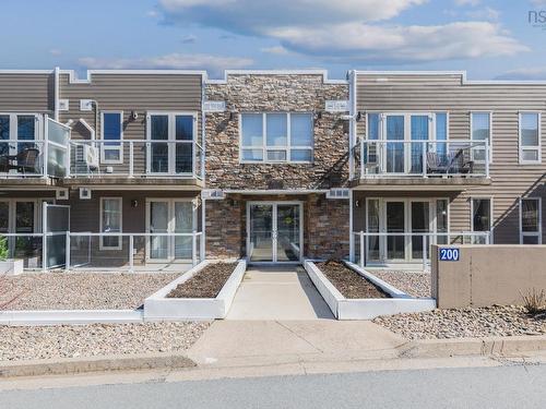 705 200 Crown Drive  Halifax, NS B3N 0B1