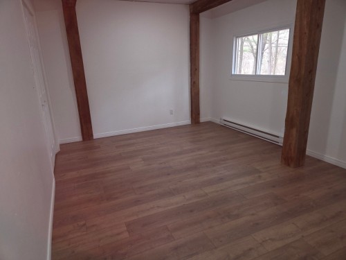 Chambre à coucher - 40 Rue Des Cerisiers, Notre-Dame-Du-Mont-Carmel, QC - Indoor Photo Showing Other Room