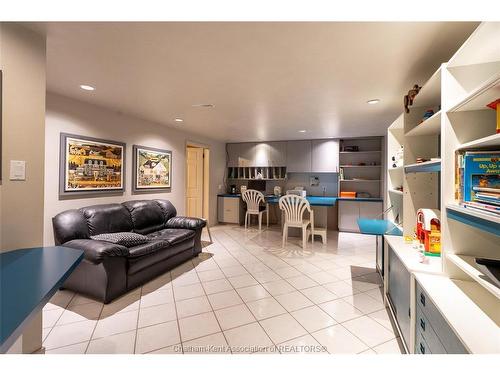30 Cramar Crescent, Chatham, ON 