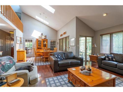 30 Cramar Crescent, Chatham, ON 