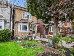 144 FLOYD AVENUE Toronto, ON M4K 2B7