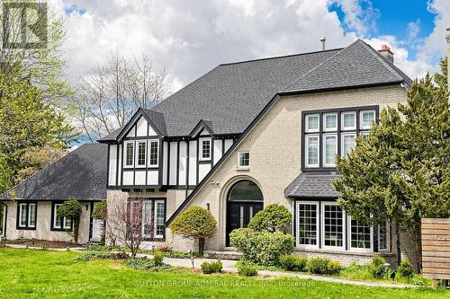 2 Gilbert Drive, Aurora, ON - Outdoor With Facade
