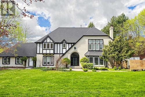 2 Gilbert Drive, Aurora, ON - Outdoor With Facade