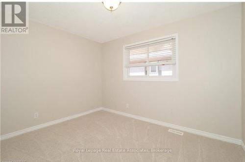 Main - 86 Overlea Crescent, Kitchener, ON - Indoor Photo Showing Other Room