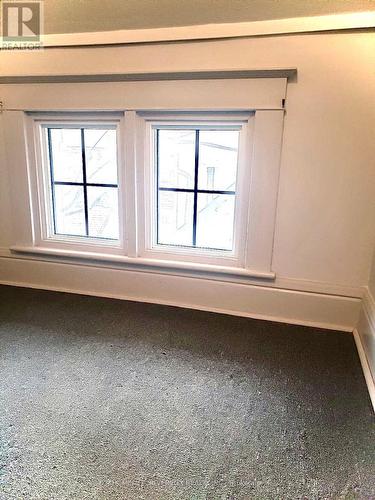 147 Holton Avenue S, Hamilton, ON - Indoor Photo Showing Other Room