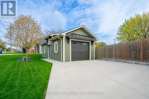 136 Maple Lane, Tillsonburg, ON - Outdoor