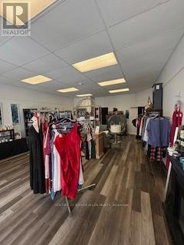 11 Queen Street E, Cambridge, ON 