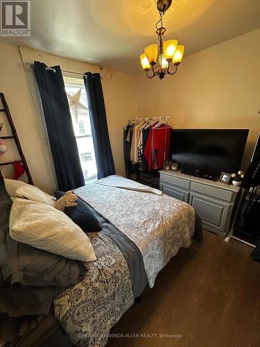 11 Queen Street E, Cambridge, ON 