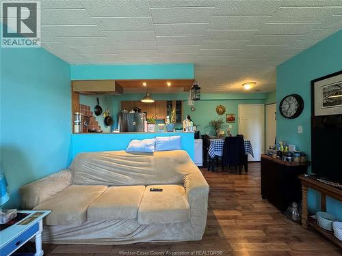 6647 Thornberry Crescent, Windsor, ON - Indoor Photo Showing Bedroom
