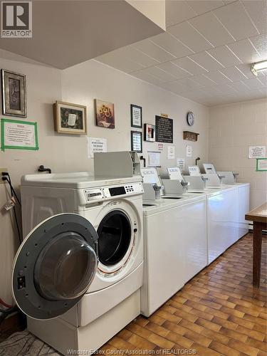 6647 Thornberry Crescent, Windsor, ON - Indoor Photo Showing Laundry Room