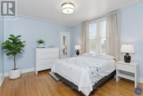 117 Glencarry Avenue, Hamilton, ON - Indoor Photo Showing Bedroom