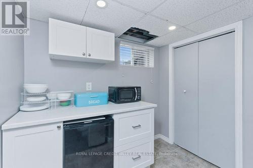 117 Glencarry Avenue, Hamilton, ON - Indoor Photo Showing Kitchen