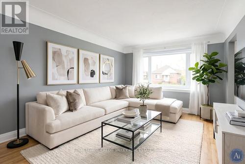 117 Glencarry Avenue, Hamilton, ON - Indoor Photo Showing Living Room