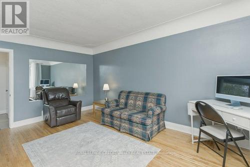 117 Glencarry Avenue, Hamilton, ON - Indoor Photo Showing Living Room