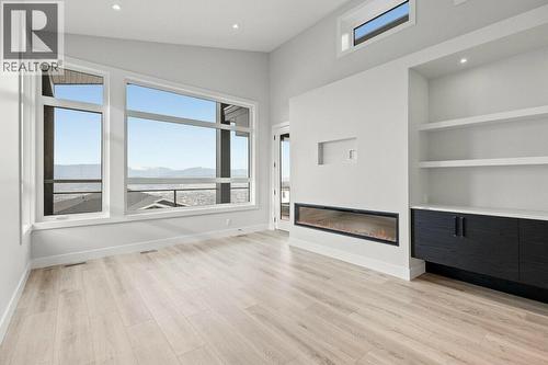 1221 Lone Pine Drive, Kelowna, BC 