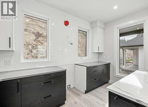 1221 Lone Pine Drive, Kelowna, BC 