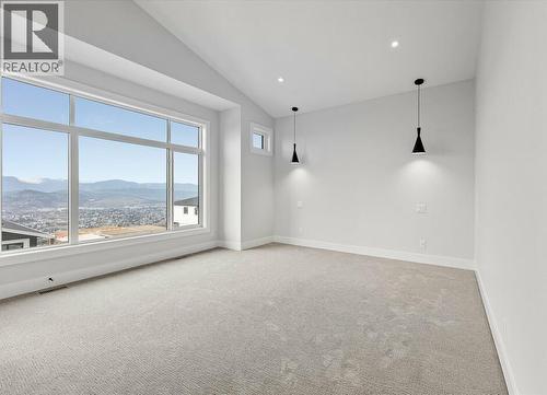 1221 Lone Pine Drive, Kelowna, BC 