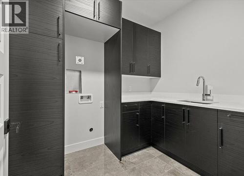 1221 Lone Pine Drive, Kelowna, BC 