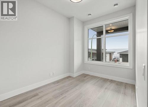 1221 Lone Pine Drive, Kelowna, BC 