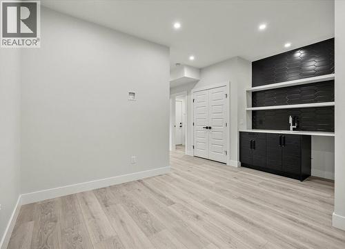1221 Lone Pine Drive, Kelowna, BC 