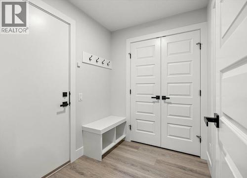 1221 Lone Pine Drive, Kelowna, BC 